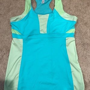 Lot of 2 Yoga tanks - Medium